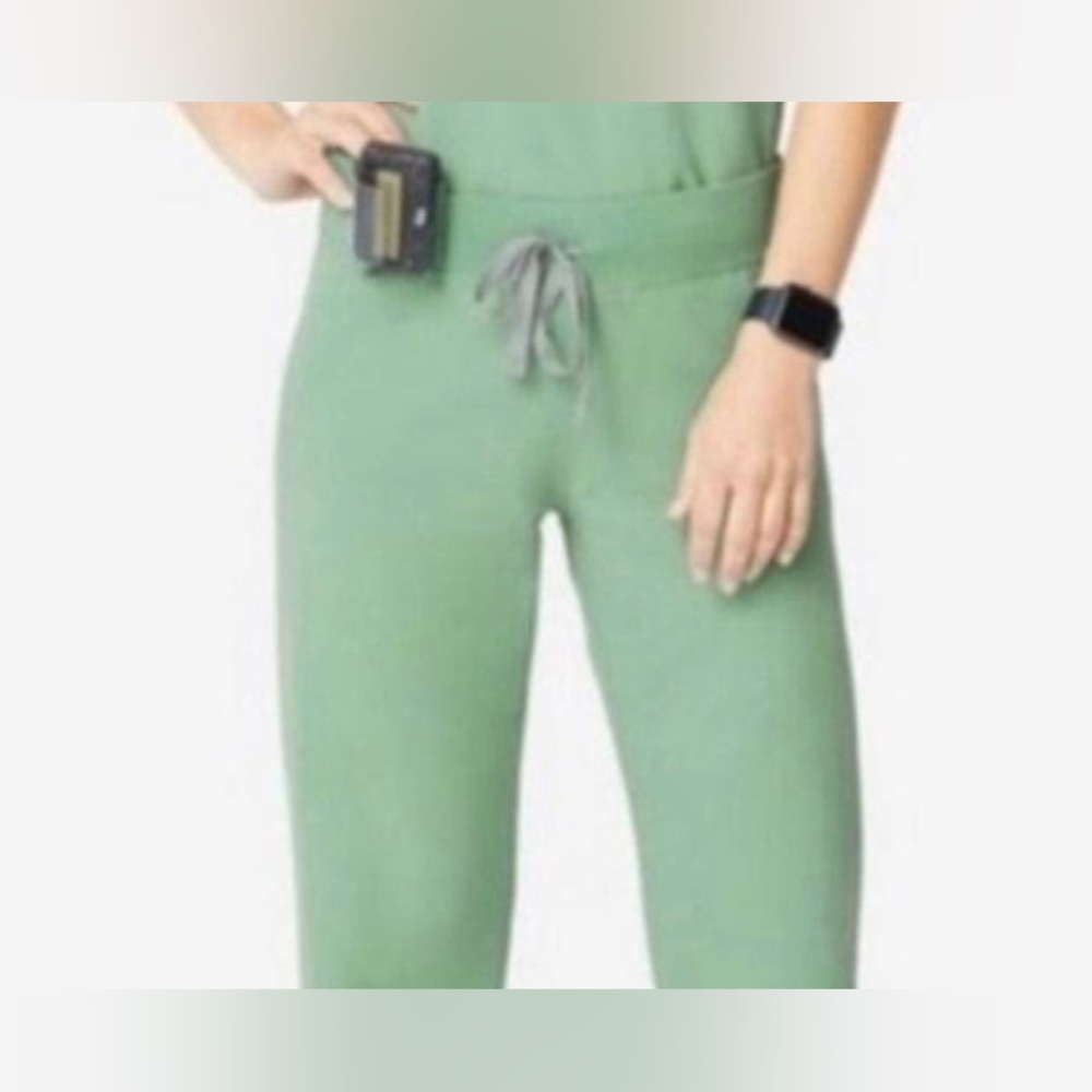 FIGS Livingston Basic Scrub Pants XS/P and S in Jade